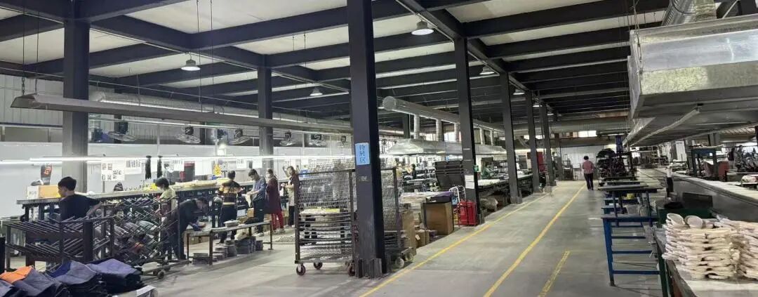 PATCUS auf der Kanton-Messe: Patentierte Schuhe aus natürlichem Latex eröffnen ein neues blaues Meer der globalen Zusammenarbeit